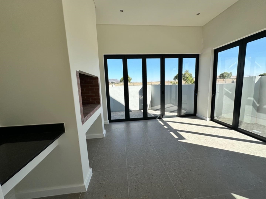 2 Bedroom Property for Sale in Graanendal Western Cape